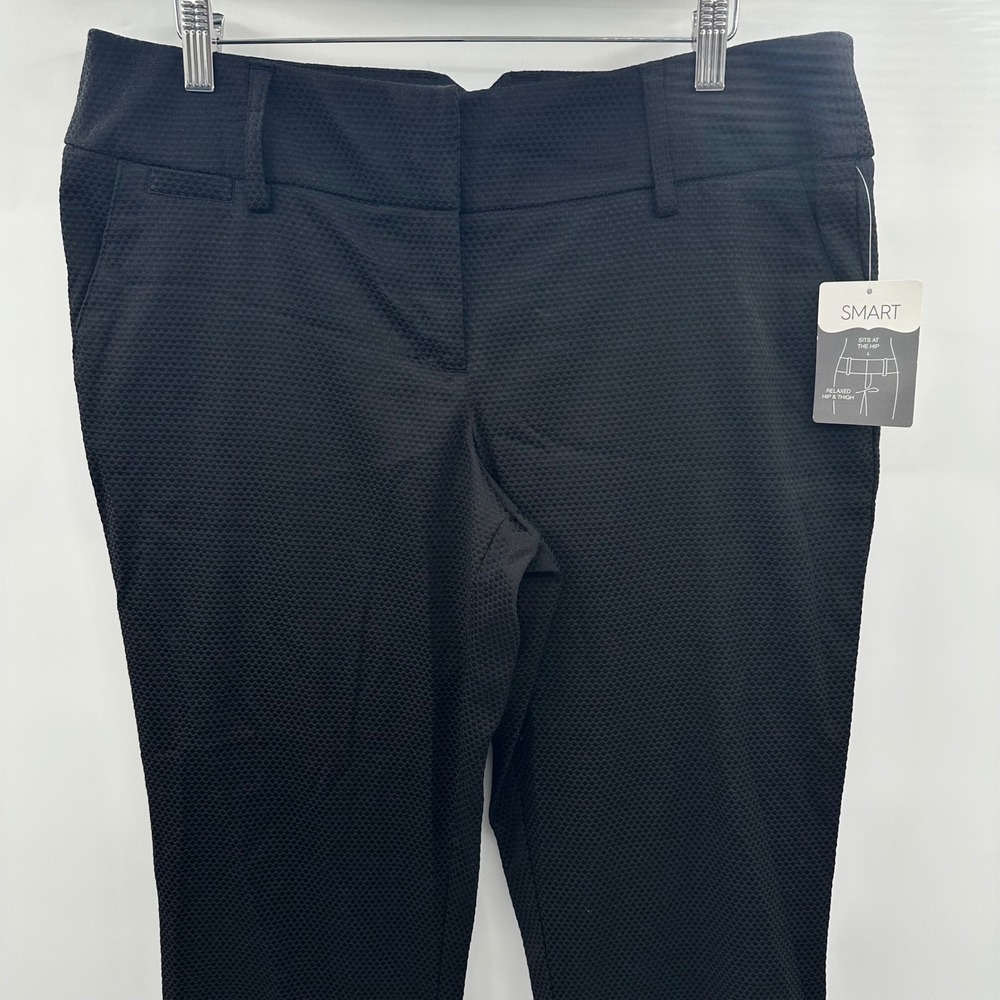 Maurices Smart Capri Pants Black Textured Honeycomb Relaxed Hip Thigh 11/12 NWT